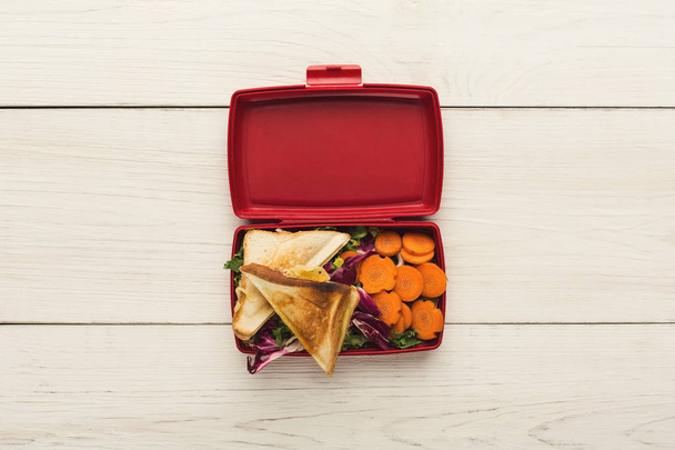 Caja de almuerzo para una cena saludable para llevar
 - Foto, Imagen