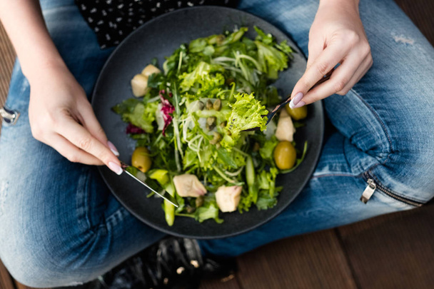 ruokavalio ruoka kuitu laihtuminen salaatti kalori tasapainoinen
 - Valokuva, kuva