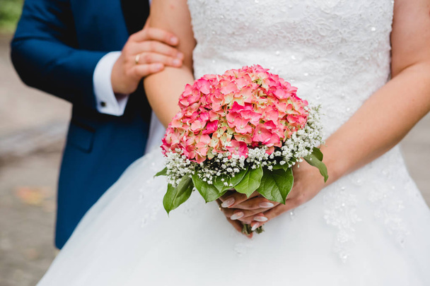wedding bride bouquet rings - Фото, изображение