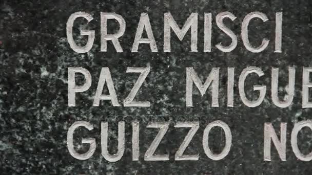 Pomnik poległych w wojnie Malwiny (Falklandy wyspy), Plaza San Martin, Buenos Aires, Argentyna. - Materiał filmowy, wideo