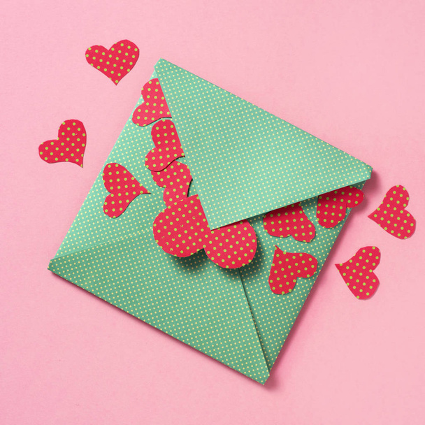 hearts coming out from an envelope - Fotografie, Obrázek