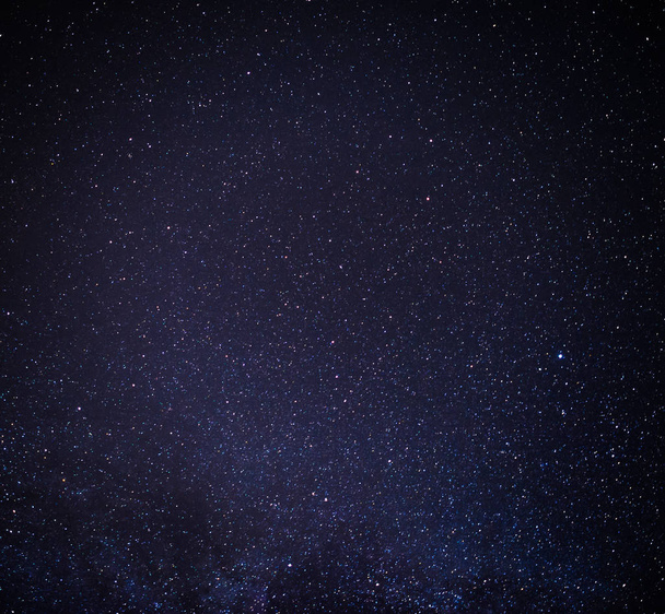 Siyah gece gökyüzü yıldızlarla bir sürü - Fotoğraf, Görsel