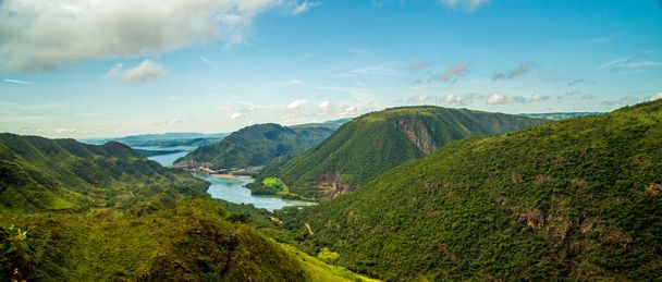 Національний парк Серра Канастра Бразилія
 - Фото, зображення