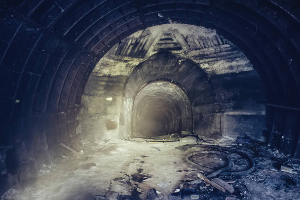 Voer naar ondergrondse krijt mijn tunnel of corridor - Foto, afbeelding