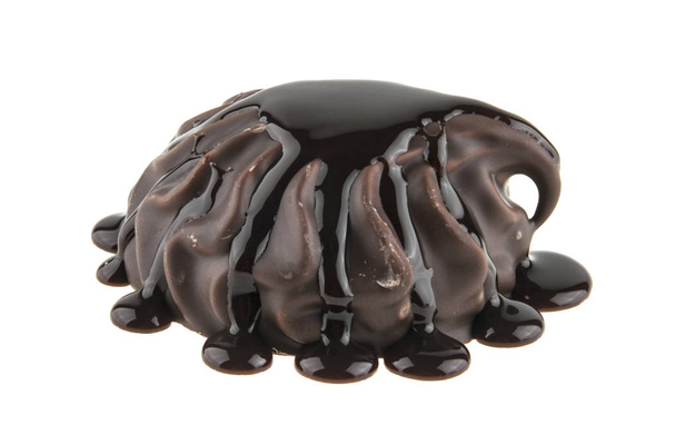 Malvavisco en chocolate aislado sobre fondo blanco
 - Foto, Imagen
