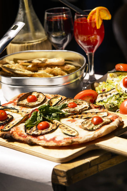 Tasted and famous Italian food - Valokuva, kuva