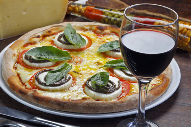 Pizza with burrata cheese and basil - Photo, image