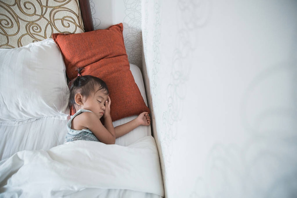 sleep tight little girl - Valokuva, kuva
