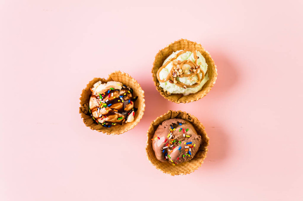 taças de sorvete de waffle
 - Foto, Imagem