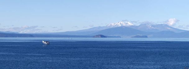 Lago Taupo panorama
 - Foto, Imagen