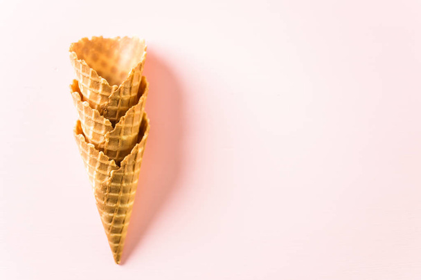 вафельні шишки для морозива
 - Фото, зображення