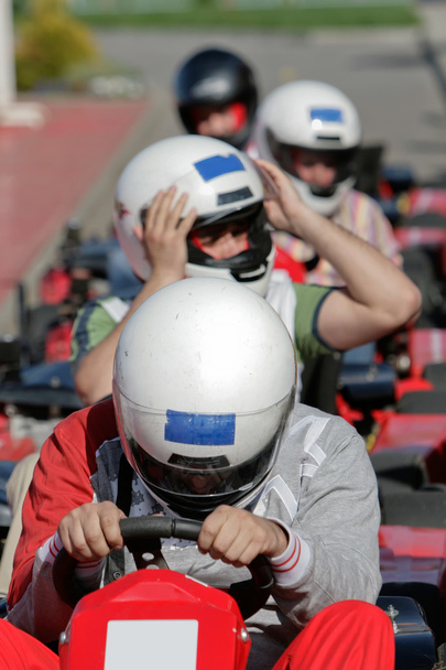 Go Kart Racers Se préparer à la course
 - Photo, image