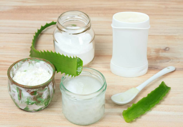 Antybakteryjne i naturalny Dezodorant w domu z aloe vera - Zdjęcie, obraz