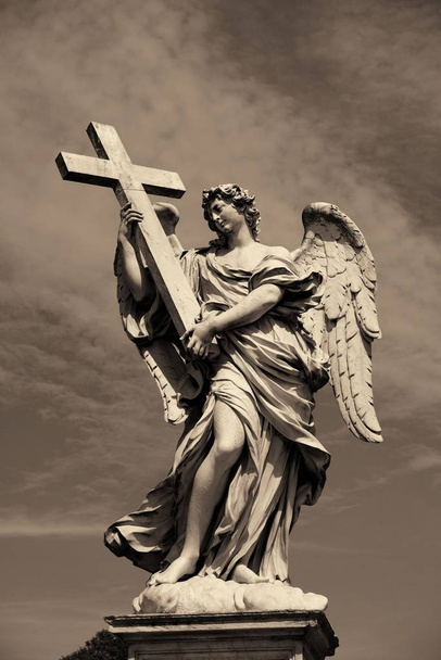 Pomnik anioła w Rzym, Włochy. - Zdjęcie, obraz