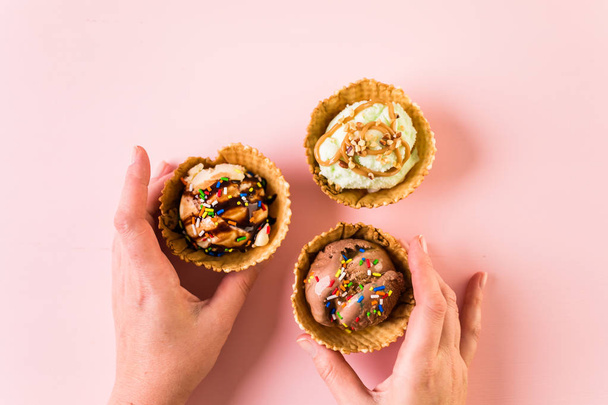 taças de sorvete de waffle
 - Foto, Imagem
