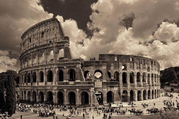 Колизей в Риме - Фото, изображение
