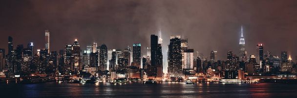 Manhattan Midtown Skyline à noite
 - Foto, Imagem
