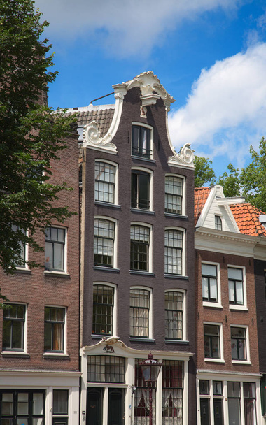 Traditional houses of the Amsterdam - Foto, imagen