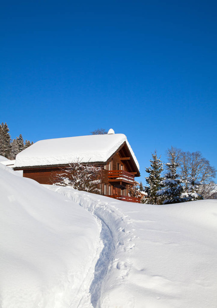 Winter holiday house - Zdjęcie, obraz