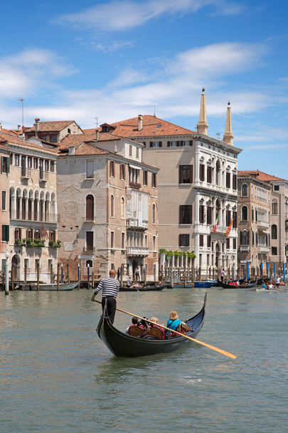 Δρόμους της αρχαίας πόλης Βενετία, - Φωτογραφία, εικόνα