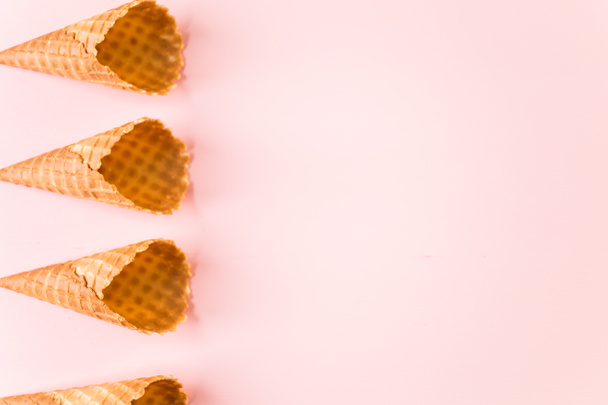 cones de sorvete de waffle
 - Foto, Imagem
