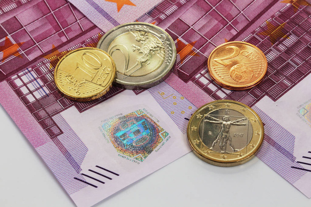 500 євро, Європейський Центральний Банк банкноти та євро монети - Фото, зображення