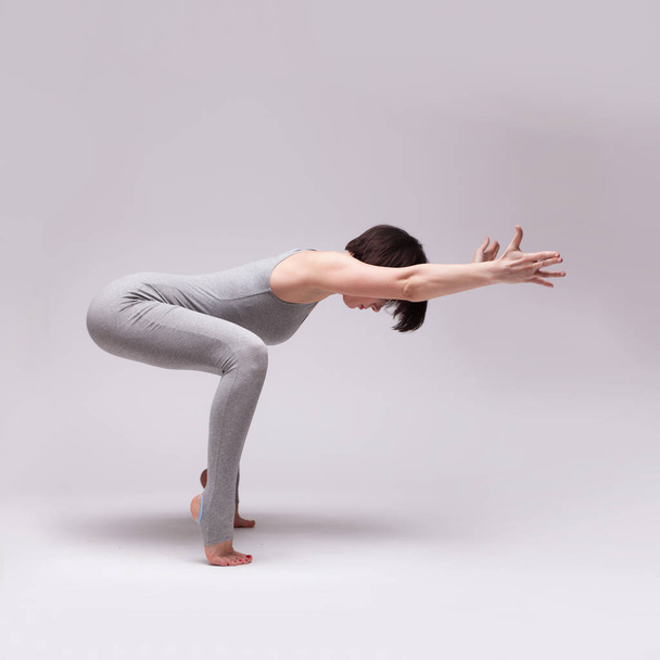 young beautiful woman yoga posing - Zdjęcie, obraz