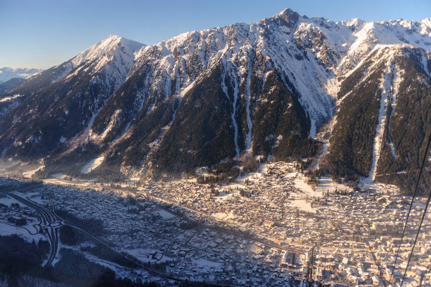 Mont Blanc sur un Afernoon d'hiver ensoleillé
 - Photo, image