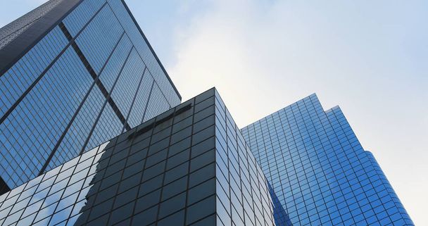 Business office tower con skyline soleggiato
  - Foto, immagini