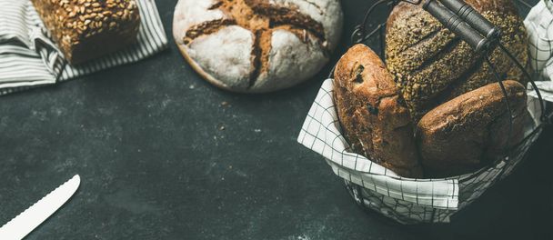 Various bread loaves  - Foto, Imagem