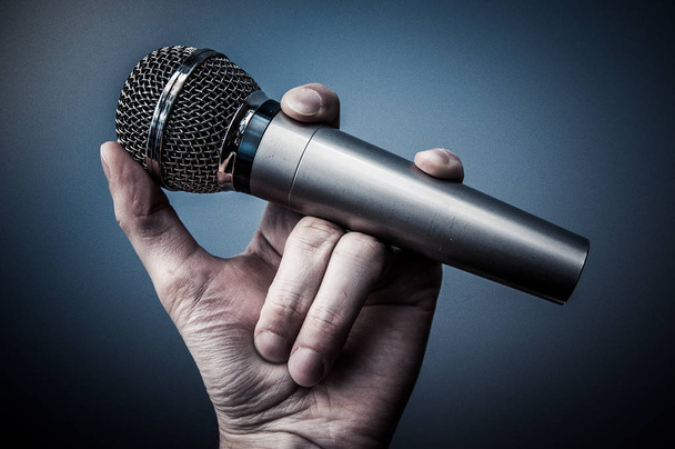 vocal microphone in hand - Foto, imagen