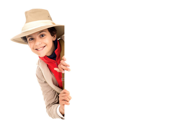 Niño con ropa Safari
 - Foto, imagen