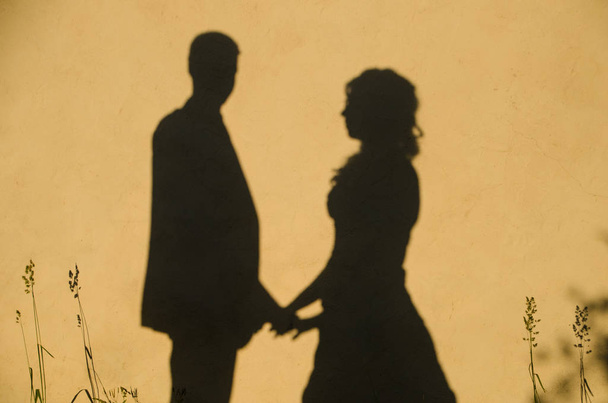 Sombras de boda
 - Foto, Imagen