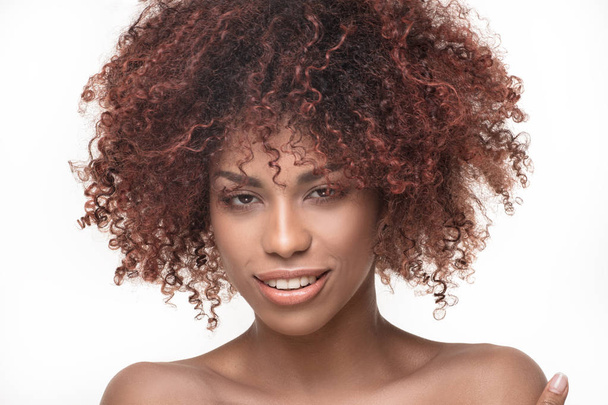 Beauty portrait of natural girl with afro. - Foto, imagen