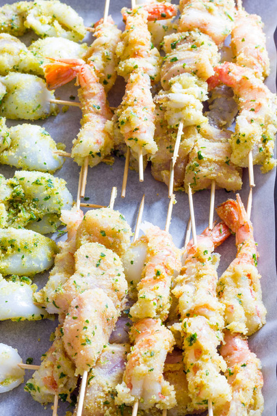 Fish skewers ready to cook - Foto, Imagem