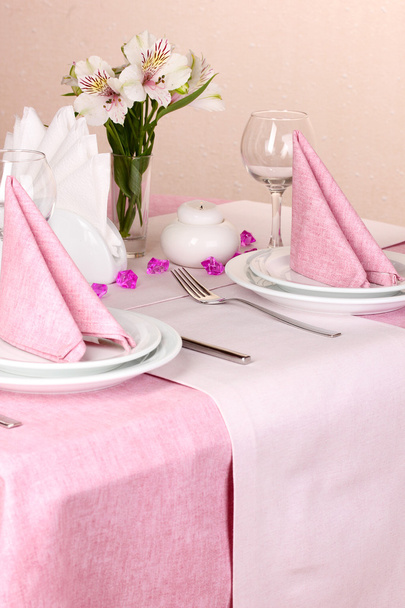 Elegant table setting in restaurant - Valokuva, kuva