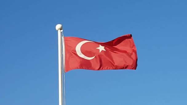 Bandera de Turquía ondeando en el aire de Corea del Sur / Los XXIII Juegos Olímpicos de Invierno se celebrarán durante 17 días del 9 al 25 de febrero de 2018 en PyeongChang (No PyeongYang), provincia de Gangwon, República de Corea. Corea del Sur es República de Corea. Coreanos appreci
 - Metraje, vídeo