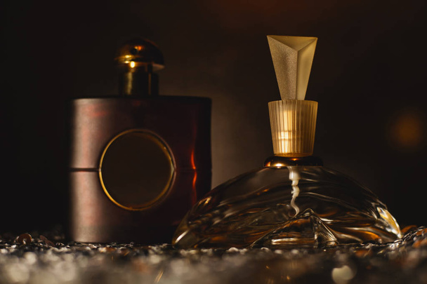 iki şişe parfüm - Fotoğraf, Görsel