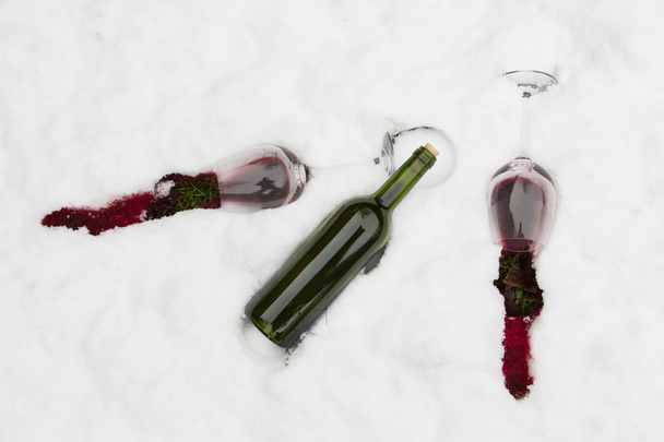 Garrafa de vinho tinto e vinagre
 - Foto, Imagem
