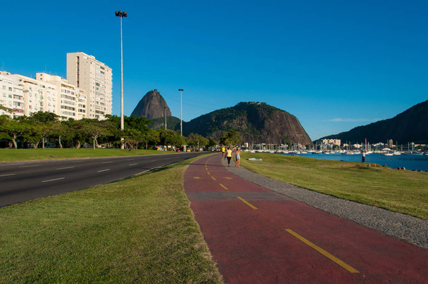 Osób na torze do uruchamiania w parku, Rio de Janeiro - Zdjęcie, obraz