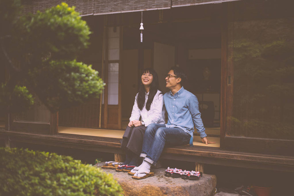Young japanese couple spending time in their house - Foto, immagini