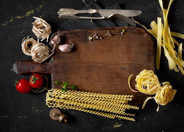 Ruoanlaitto pasta ylhäältä
 - Valokuva, kuva
