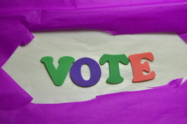 slovo hlasování o abstraktní barevné pozadí - Fotografie, Obrázek