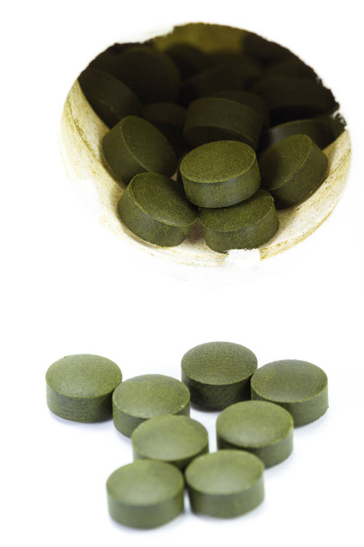 fermentowane chlorella, tabletki - Zdjęcie, obraz