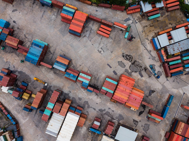 Letecký pohled na kontejnerový přístavní - Fotografie, Obrázek