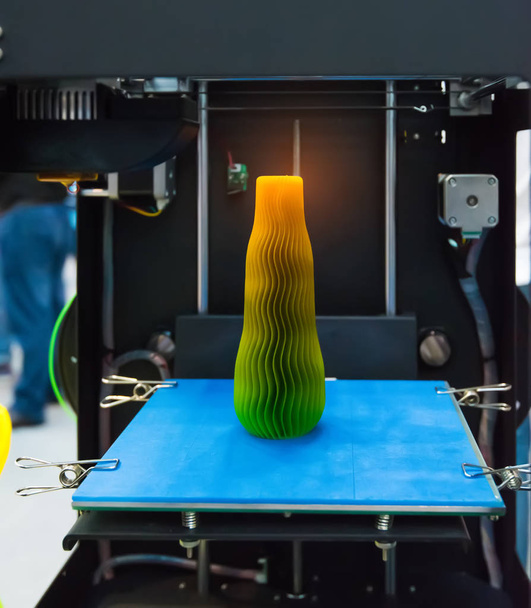 Machine d'impression tridimensionnelle, imprimante 3D. - Photo, image