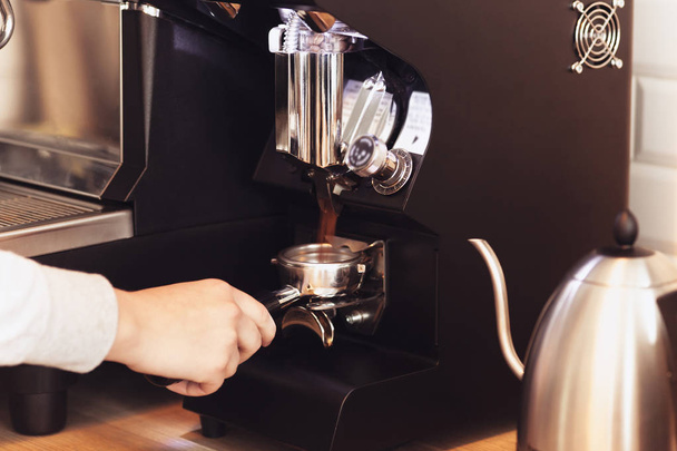 Barista, cafe, making coffee, preparation and service concept - Foto, immagini