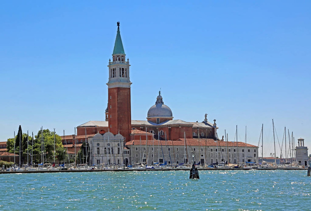 Βενετία στην Ιταλία και την chrcuh του Αγίου Γεωργίου που ονομάζεται San Giorgio στην - Φωτογραφία, εικόνα