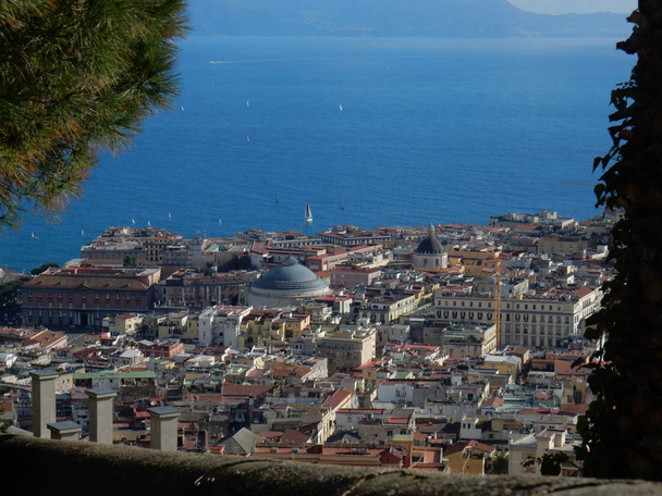 Nápoles - Vista panorámica desde los jardines de San Martino
 - Foto, imagen