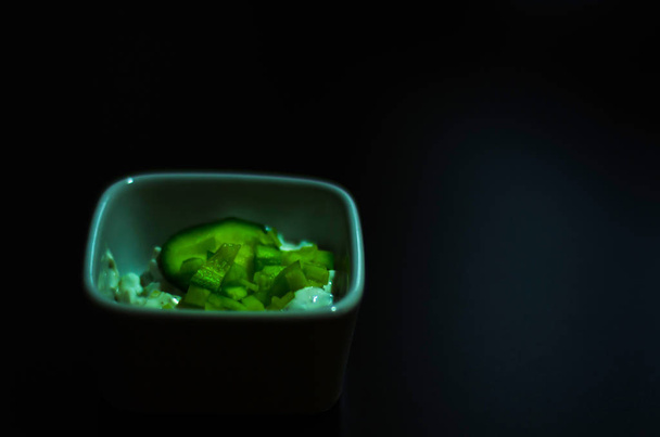 набор закусок с белым сыром и огурцом, редис, гриб
,  - Фото, изображение